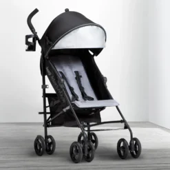 Jeep AdventureGlyde Stroller By Delta Children -Delta Children 11466 2184 Jeep AdventureGlyde Stroller LIfestyle 102