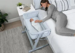 BabyGap Whisper Bedside Bassinet 38 BabyGap Whisper Bedside Bassinet -Delta Children 25508 2359 GAP BedsideBassinet Grey Lifestyle 01 9545da86 21bf 4526 9694 298876381389 scaled