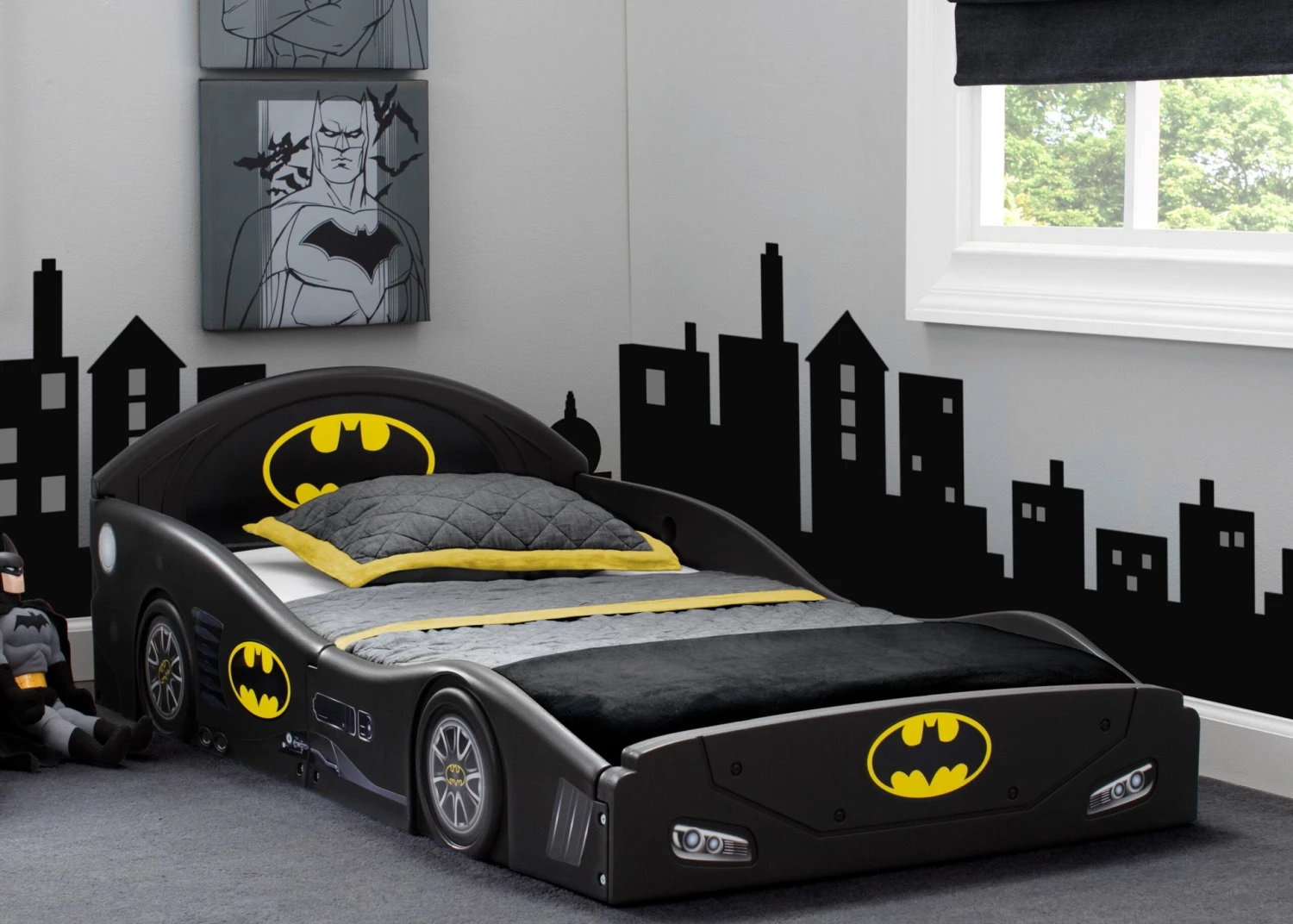 Delta Children Batman Batmobile Plastic Sleep And Play Toddler Bed 2 Delta Children Batman Batmobile Plastic Sleep And Play Toddler Bed - Image 2