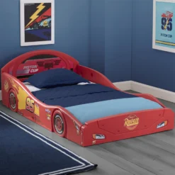 Disney / Pixar Cars Lightning McQueen Plastic Sleep And Play Toddler Bed
