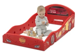 Disney / Pixar Cars Lightning McQueen Plastic Sleep And Play Toddler Bed -Delta Children BB81406CR cars toddler plastic floor bed left model scaled