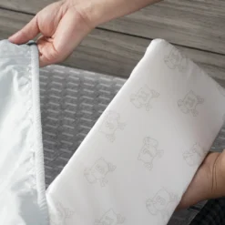 Perfect Sleeper Extra Long Foam Bedrail Bumper -Delta Children CR19002ST 5053SertaPerfectsleeperFoamBedrailRoomShot1