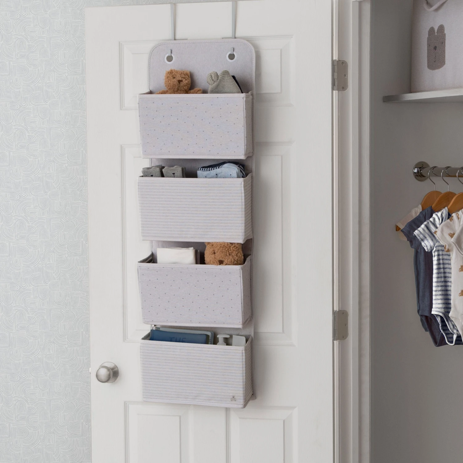 BabyGap 2-Pack Over The Door Storage Organizer With 4 Pockets 12 BabyGap 2-Pack Over The Door Storage Organizer With 4 Pockets - Image 12