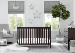 Delta Children 3 Drawer Dresser 22 Delta Children 3 Drawer Dresser -Delta Children W102130 207 Adley 3 1 crib mainroomcopy scaled