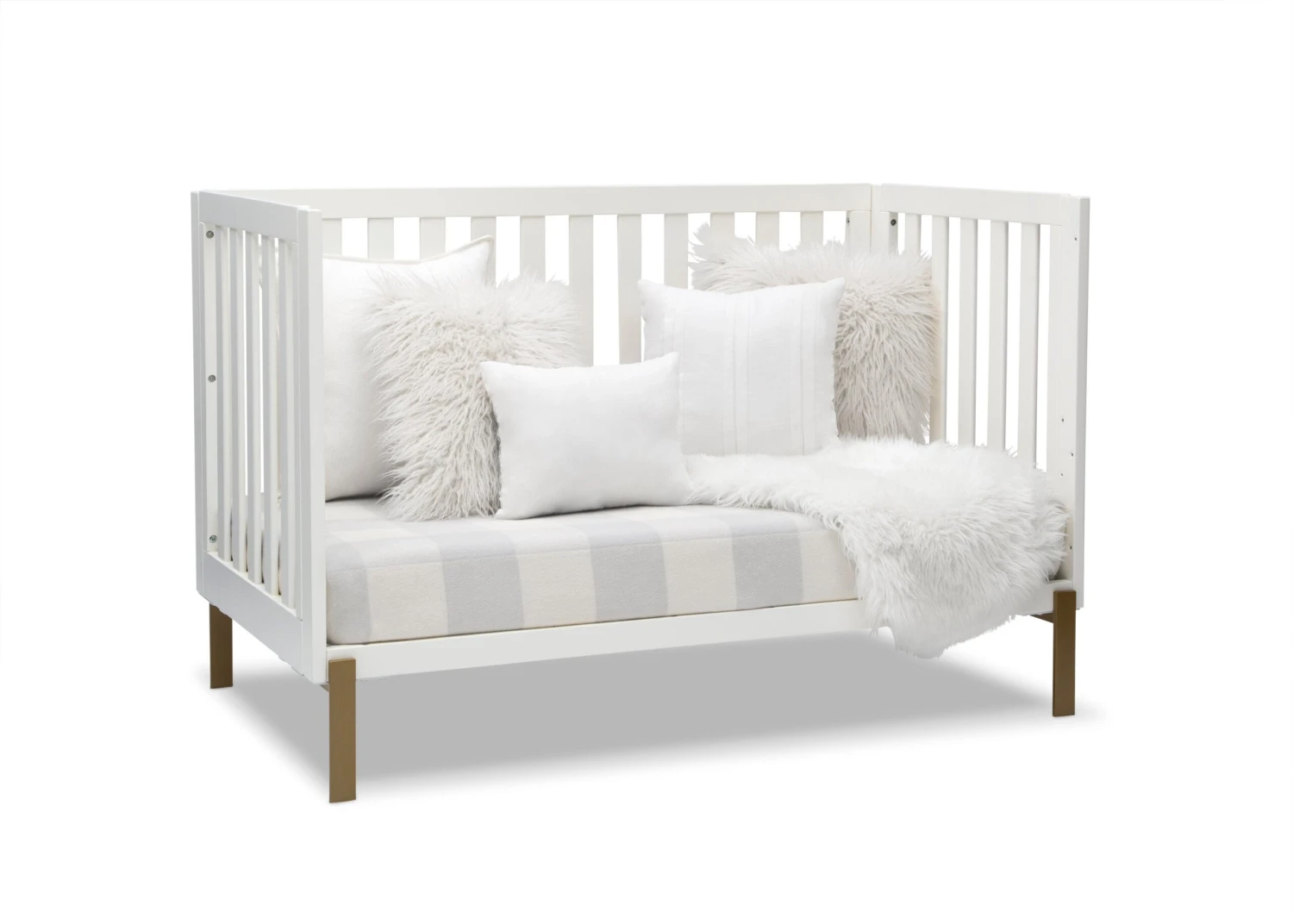 Delta Children Hendrix 4-in-1 Convertible Crib 12 Delta Children Hendrix 4-in-1 Convertible Crib - Image 12